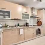 Apartment Stylish 2br - Shared Pools - Near Golf And The Estepona