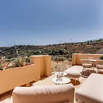 Stylish 2br - Shared Pools - Near Golf And The Apartment *